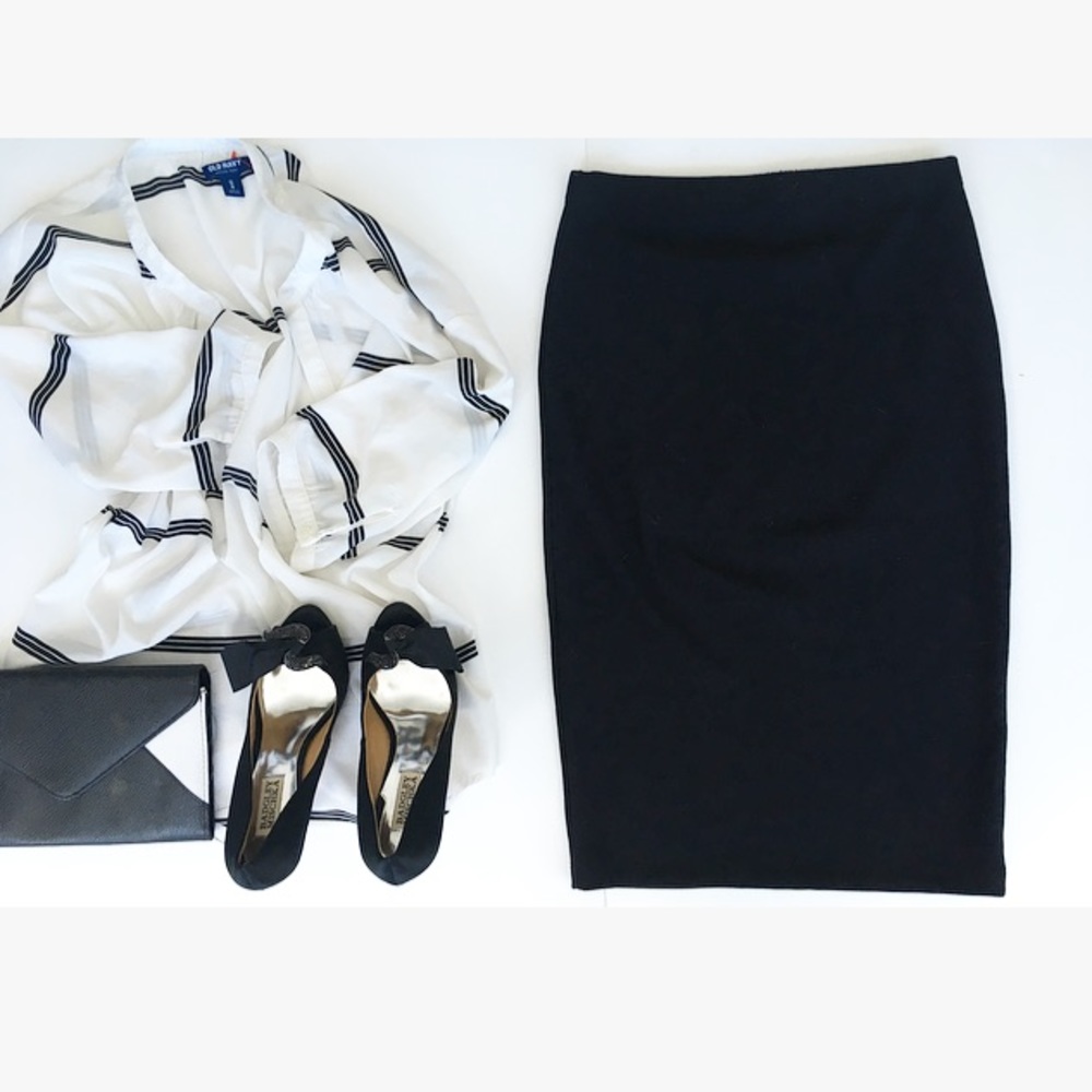 FOREVER 21 BLACK MIDI RIBBED PENCIL SKIRT